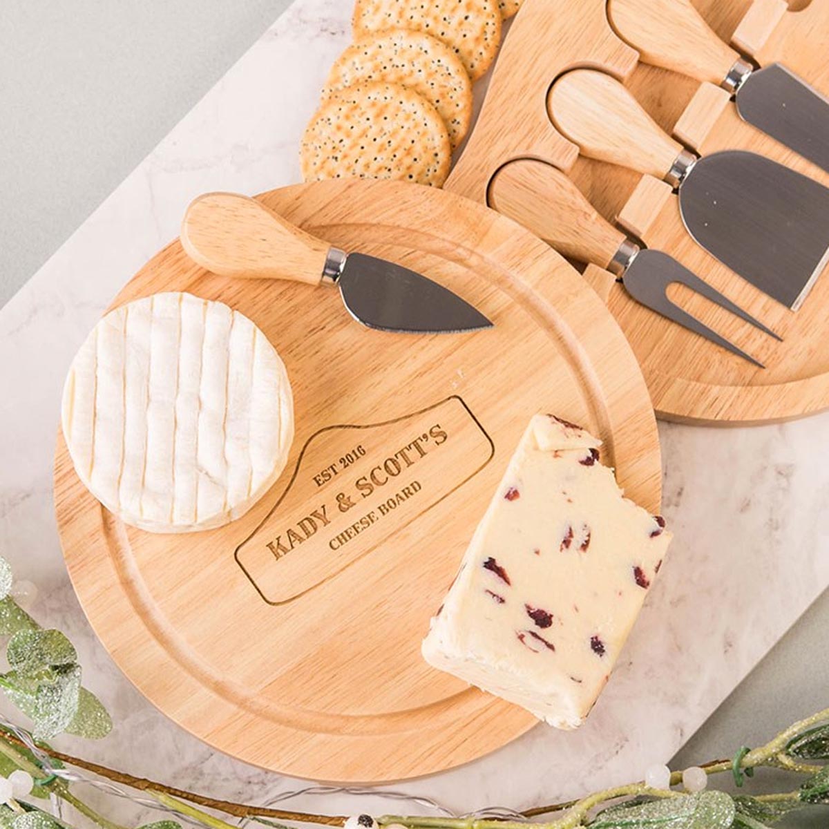 Personalised Engraved Wooden Cheeseboard Set - Cheese Lovers