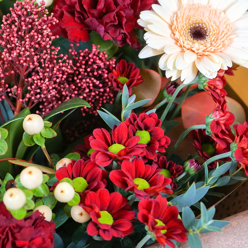 Christmas Gift Box Flower Bouquet - Free Delivery!